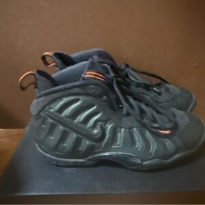 Nike dark green  Foamposite Sneakers